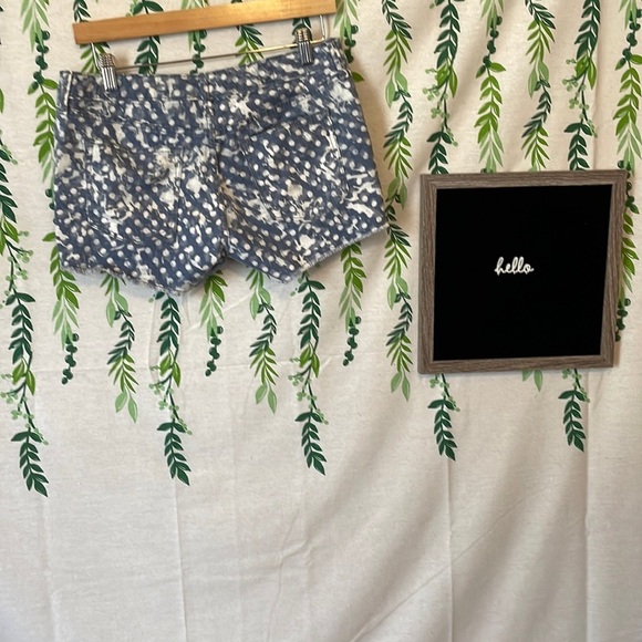 GAP Pants - NWOT Size 27 GAP Summer Cut-Offs A1